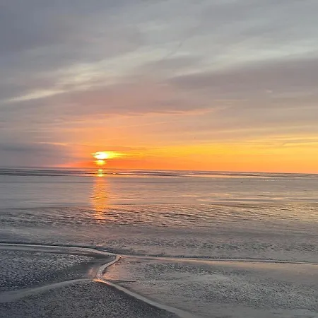 Appartement Meerauszeit Inkl Sonnenuntergaenge Und Fahrraeder
